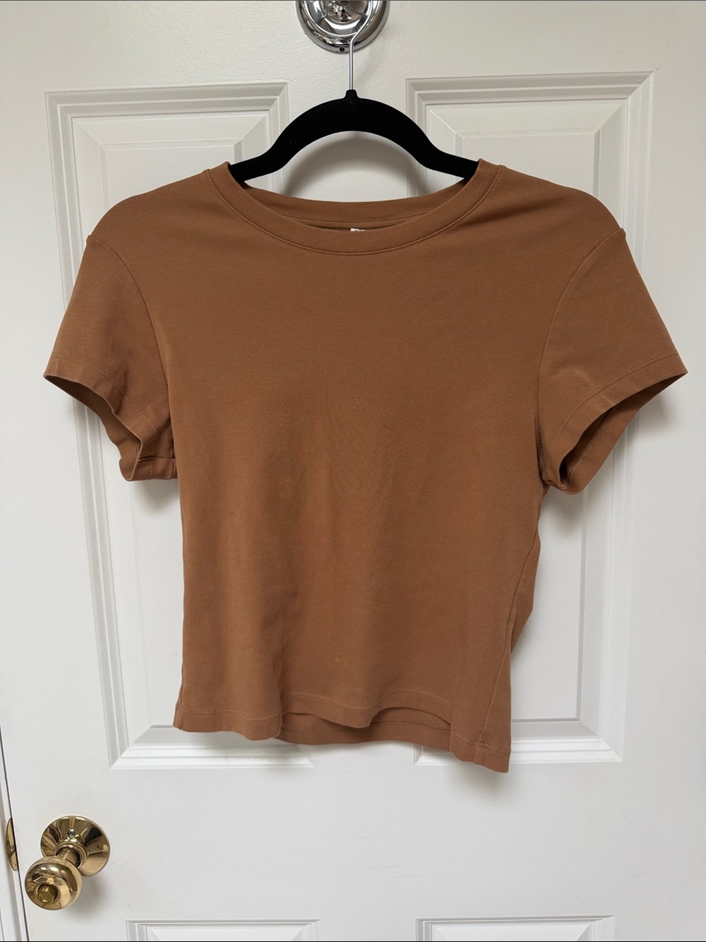 Uniqlo Mini Tee Shirt Short Sleeve Crewneck Top Brown Camel Tan Women Size M